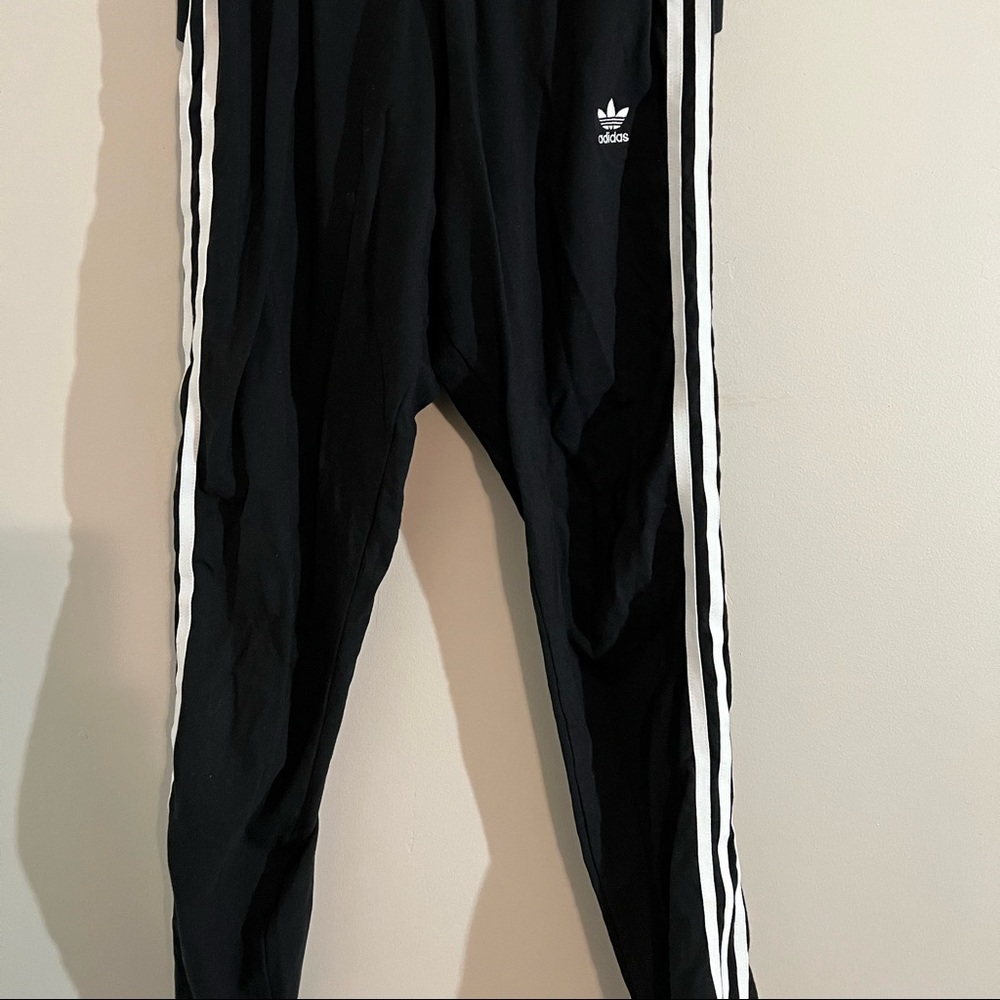 Adidas cloth leggings